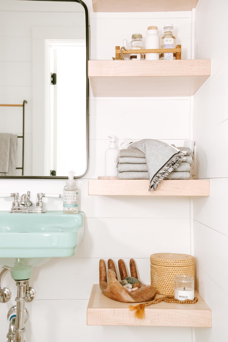 featured image: Our Favorite Non-Toxic Personal Care Products