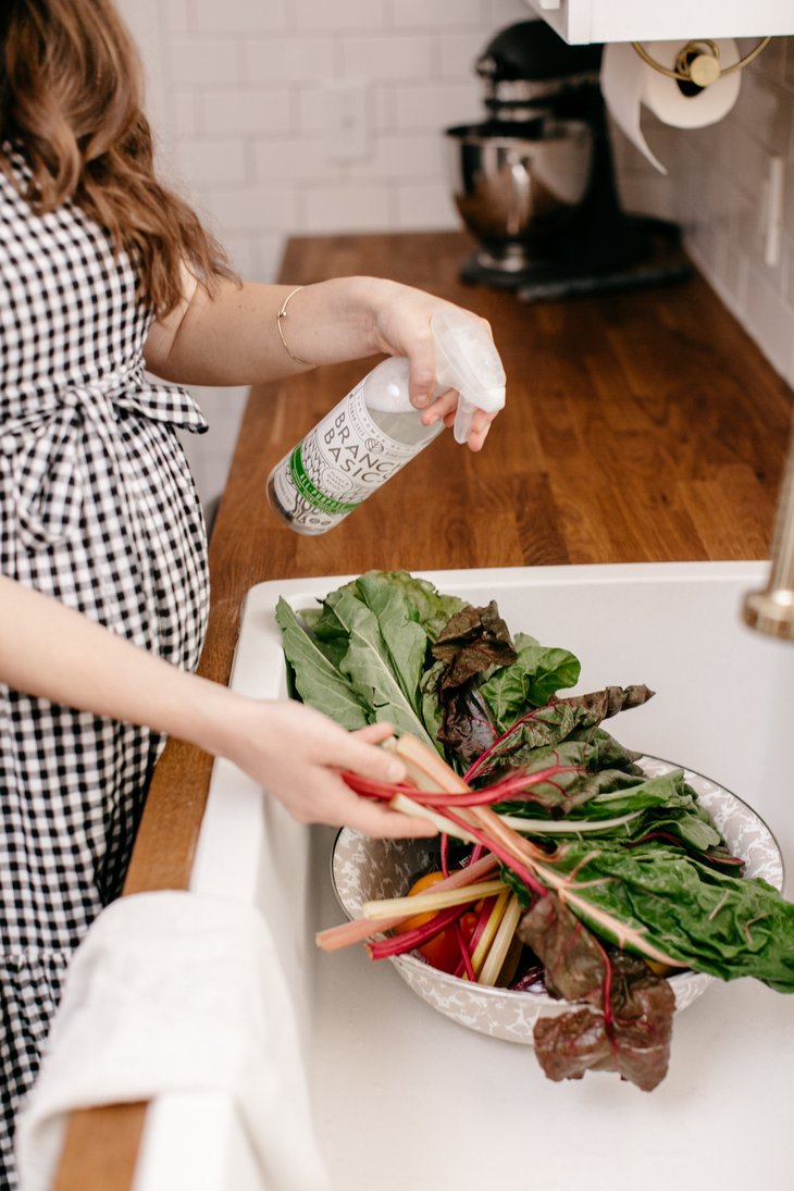 featured image: The Best Way to Wash Fresh Fruits and Vegetables