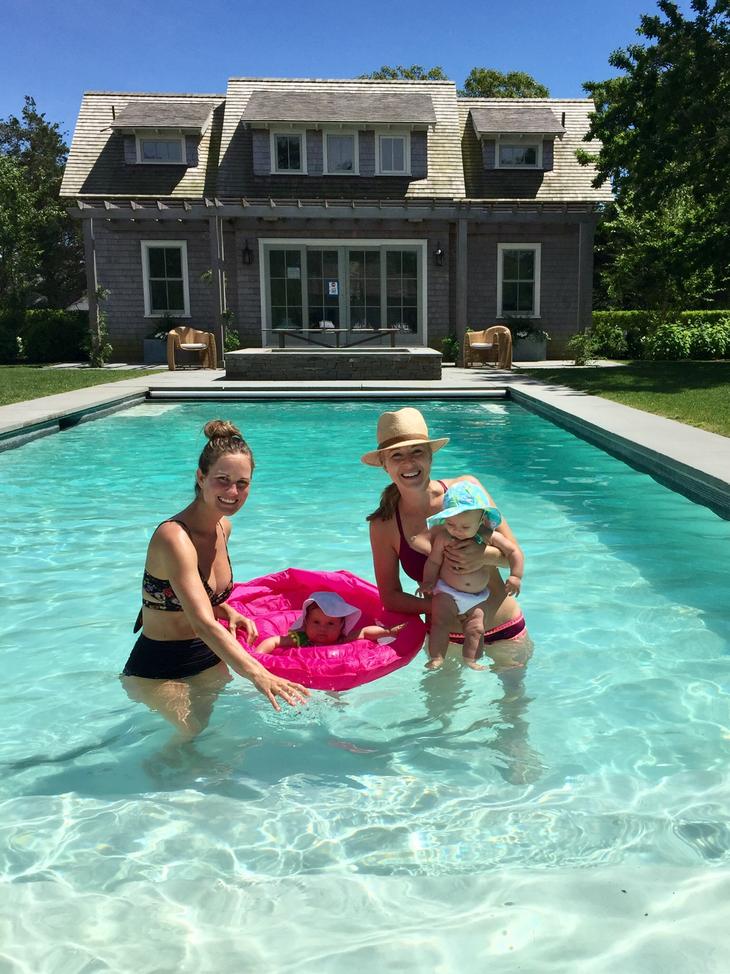 featured image: How to Minimize Chlorine Exposure at the Pool