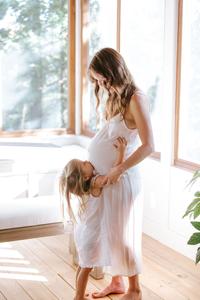 Everything Expectant Parents Need for a Natural Pregnancy 