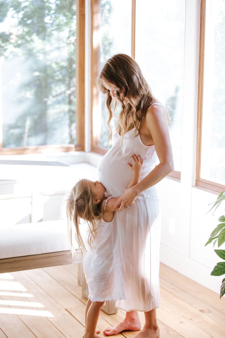 featured image: Everything Expectant Parents Need for a Natural Pregnancy