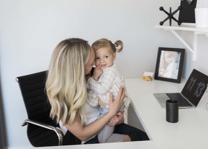 featured image: 3 Things I've Done To Stay Sane While Balancing Motherhood and Business