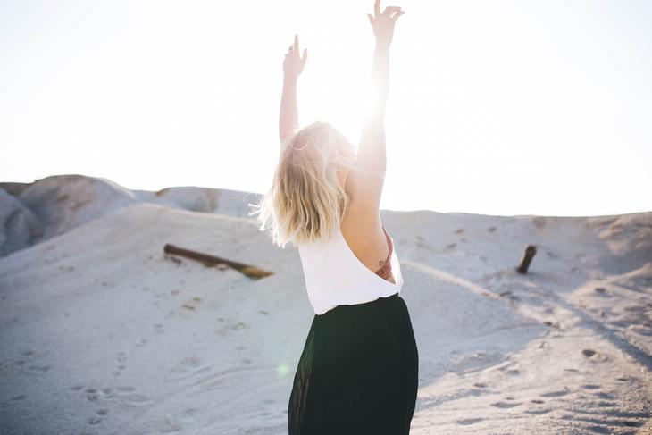 featured image: How to Detox Your Armpits and Switch to a Nontoxic Deodorant