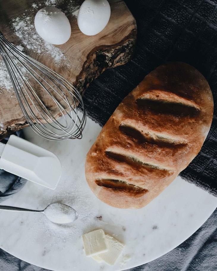 featured image: The Surprising Ways Refined Sugar Affects Your Health & Immune Function (and tips for avoiding it)