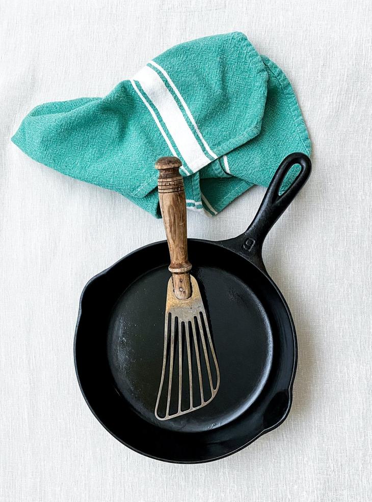 featured image: Our Take on the Safest, Non-Toxic Cookware